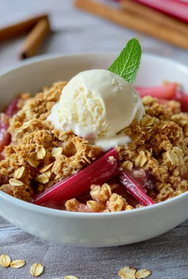 Easy Rhubarb Crisp