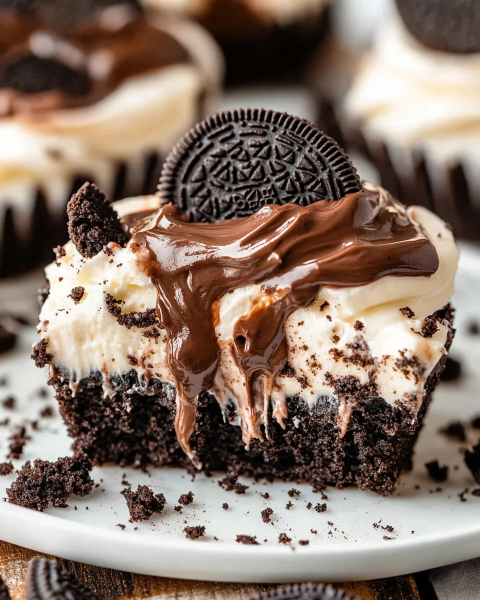 Fudge Swirled Oreo Bottom Cheesecake Cupcakes