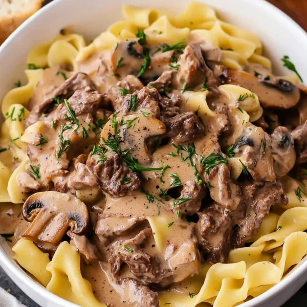 Slow Cooker Beef Stroganoff